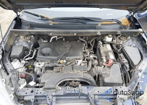 2021 Toyota Rav4 Xle z USA, uszkodzony, nr VIN 2T3P1RFV7MW154418